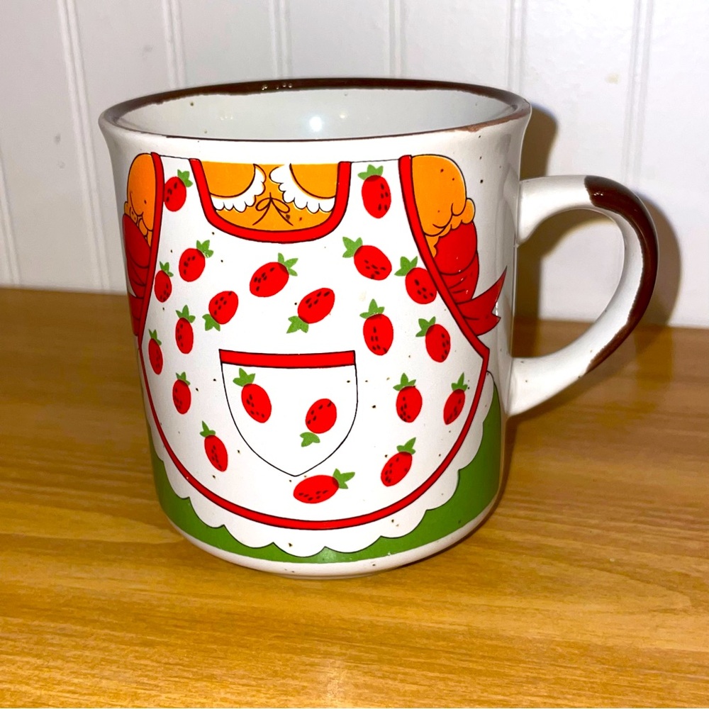 Vintage Fred Roberts San Francisco Strawberry Apron  Mug